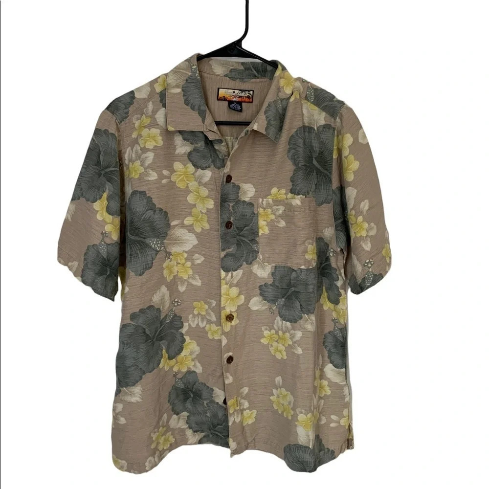 Hawaiian Print Button-Up Floral Top